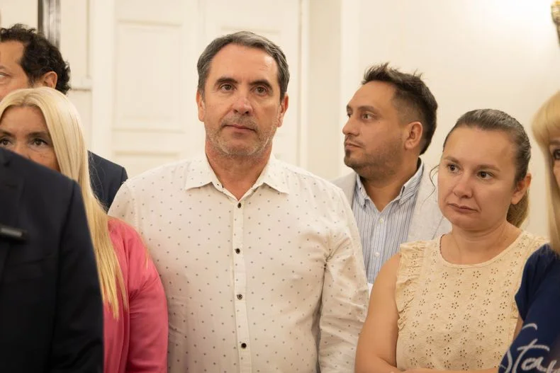 Jorge Difonso y legisladoras del Pro votarán en contra del proyecto. 