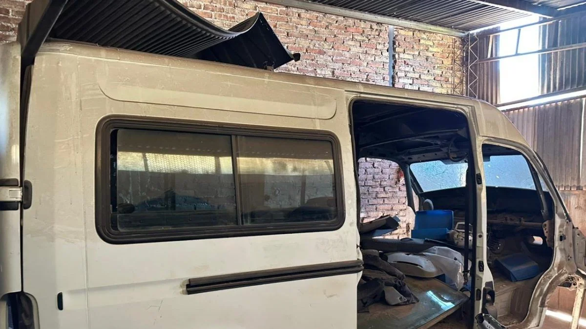 Desguazaban autos en Guaymallén y almacenaban objetos robados en Maipú: hay detenidos