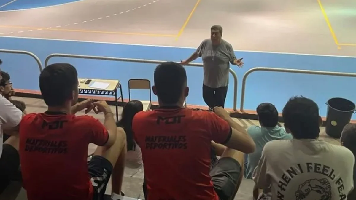 Árbitros de futsal de San Rafael se capacitaron con el mundialista Darío Brusadín