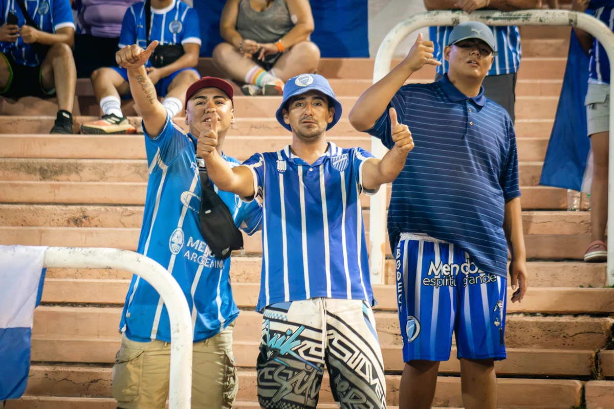 Godoy Cruz - Tomba - Hinchada - Malvinas Argentinas (1).jpg
