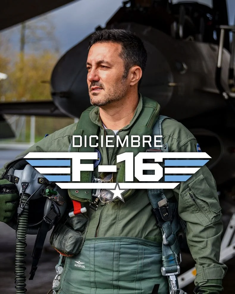 Los flyers que compartió Luis Petri cuando llegaron los famosos F-16. 