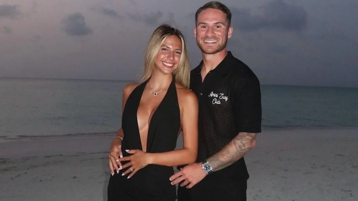 Aseguran que nació la hija de Alexis Mac Allister y Ailén Cova