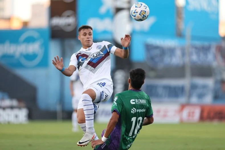 A Godoy Cruz no le sienta bien la Copa Argentina.