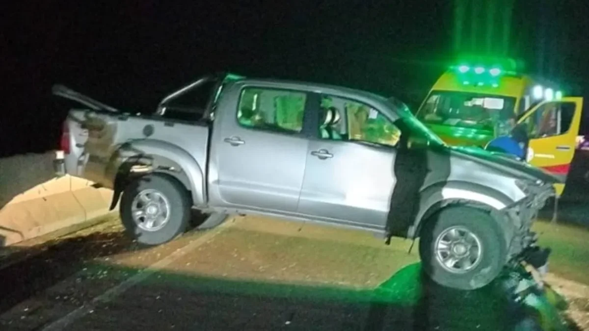 Accidente nocturno a la salida del túnel de Potrerillos: una camioneta quedó atravesada en la ruta