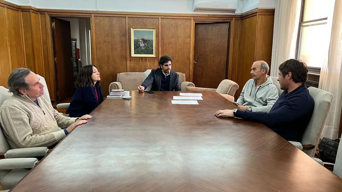 El Gobierno salió a despegarse de la polémica por la topadora en Potrerillos que enfureció a deportistas