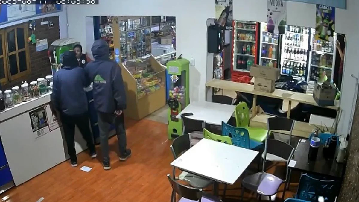 Violento robo en una heladería de San Rafael: buscan intensamente a los delincuentes