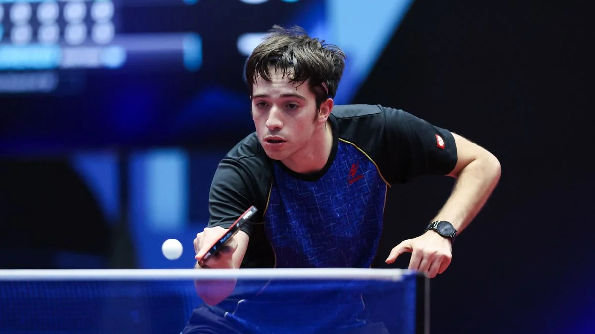 Santiago Lorenzo debutó con derrota en el WTT Contender de tenis de mesa