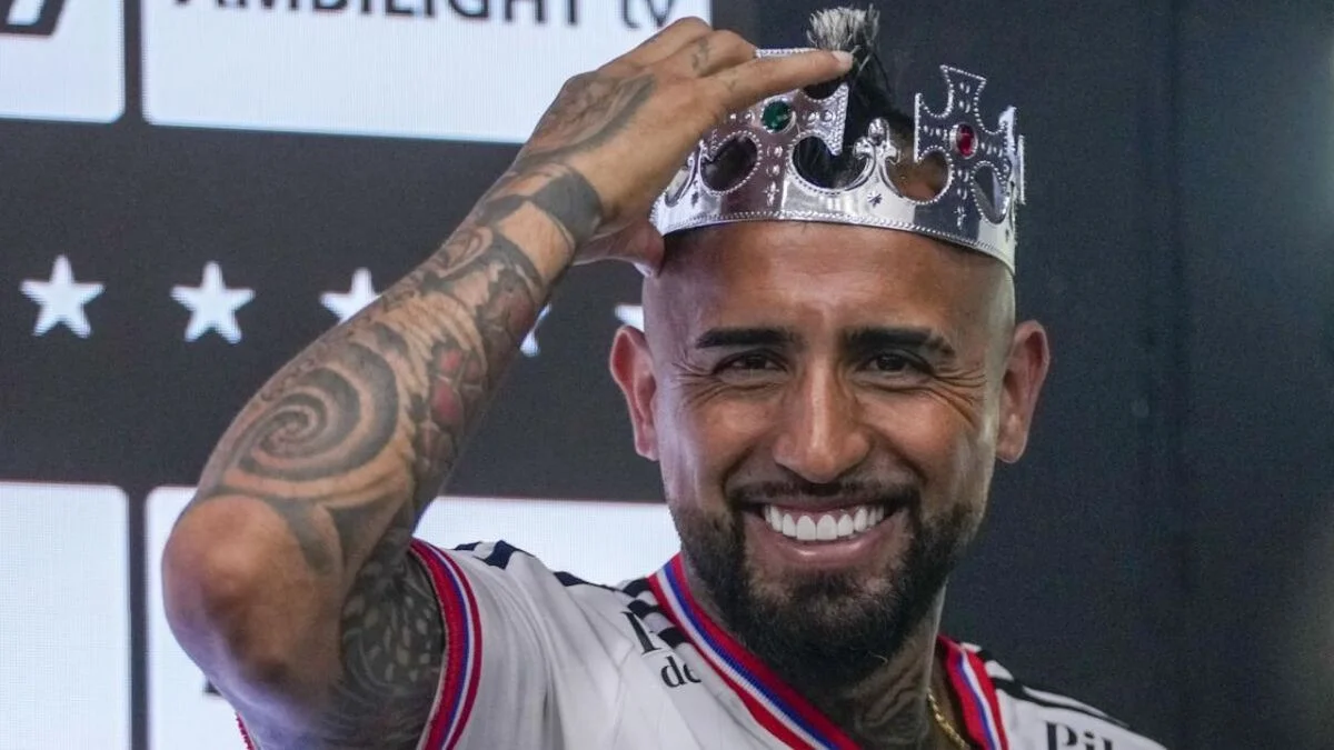 Vidal incendió las redes: se proclamó el mediocampista más completo de la historia y ninguneó a dos argentinos