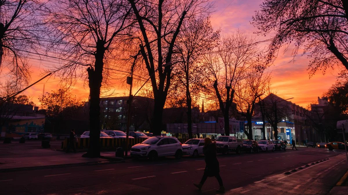 Siete fotos del impresionante amanecer de este viernes en Mendoza