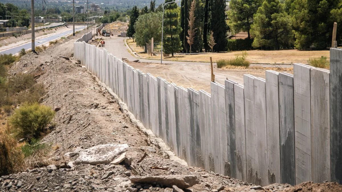 El muro de los lamentos universitarios: quién reza de cada lado