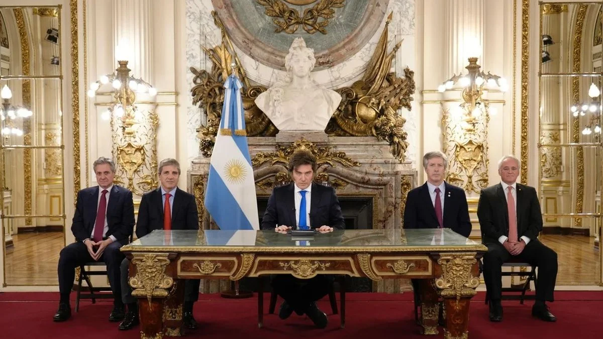 Milei anunció por cadena nacional dos medidas para blindar el equilibrio fiscal y desafió al Congreso