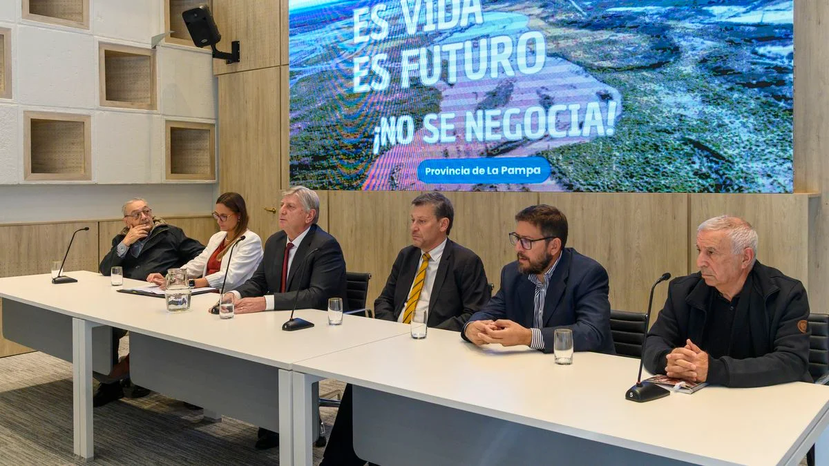Glaciares: con el antecedente de la pelea con Mendoza por el Atuel, La Pampa judicializa la reforma