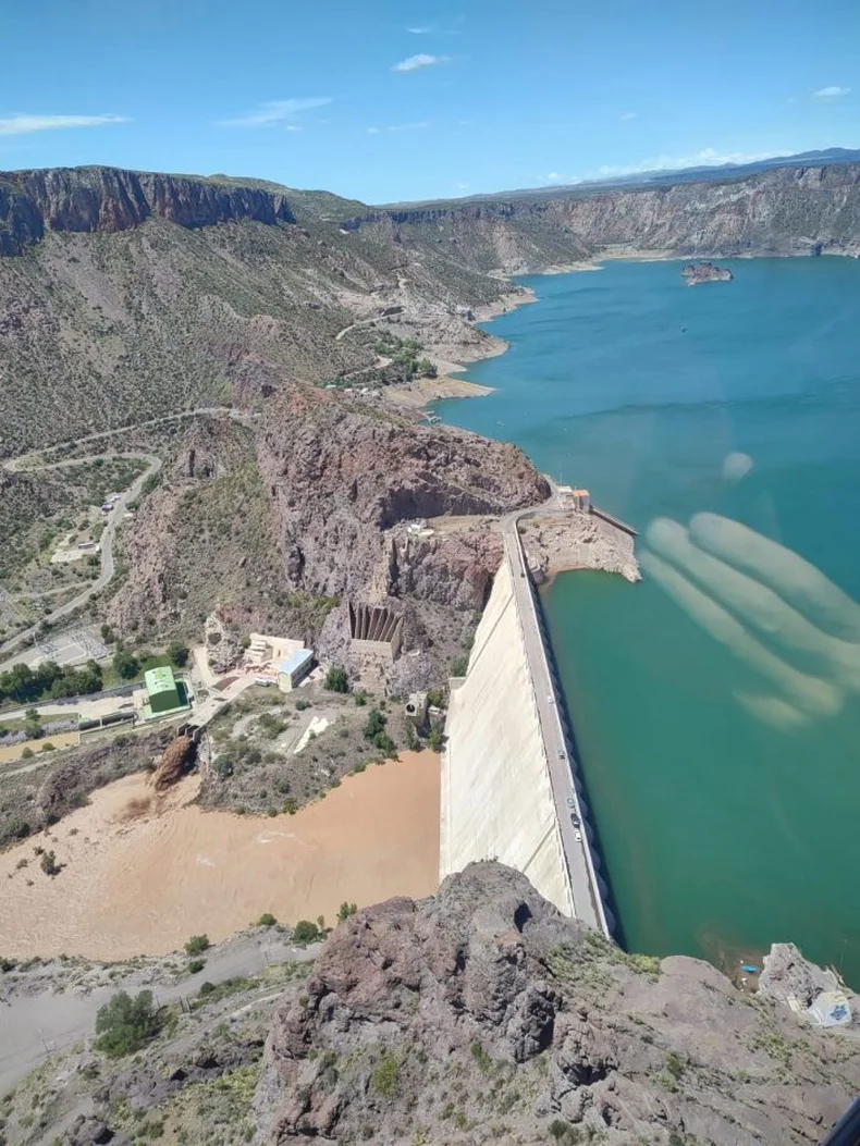 Intensos operativos de rescate en Valle Grande