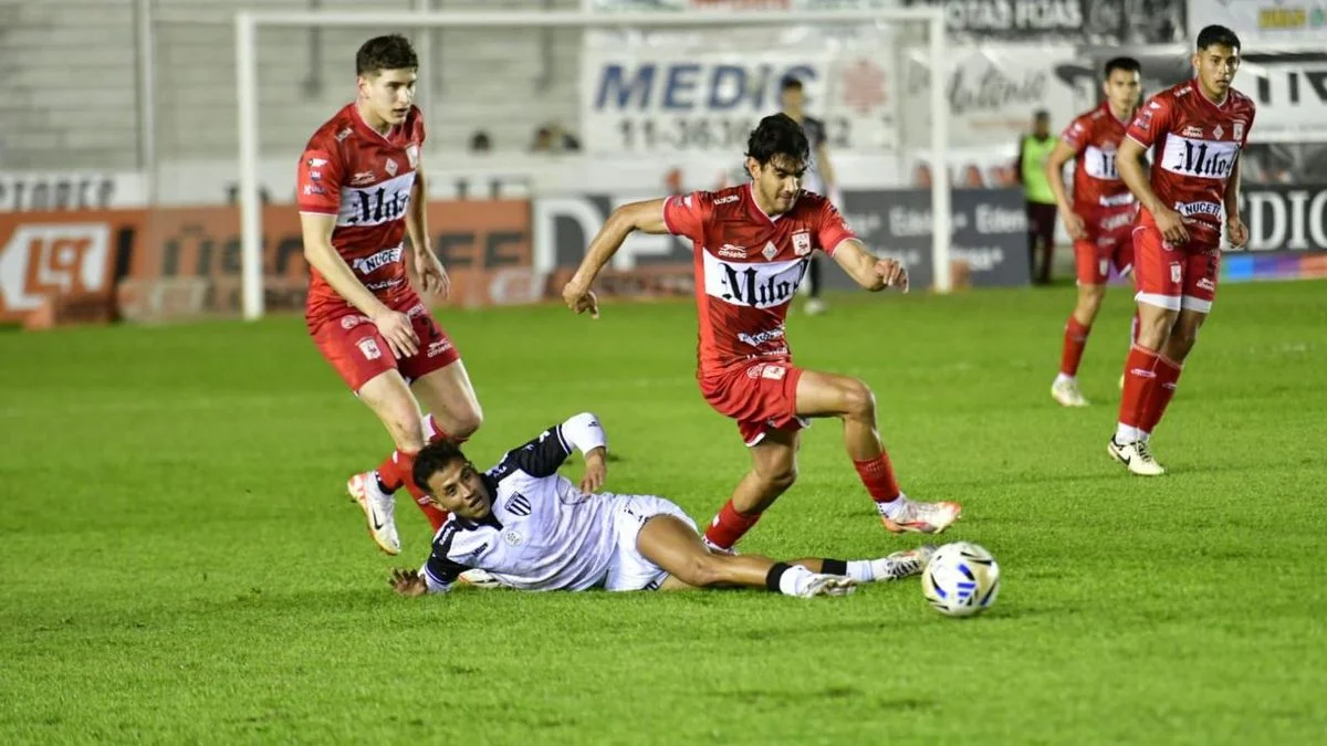Gimnasia perdió con Morón y dejó escapar otra buena chance para escaparse en la cima de la Zona B