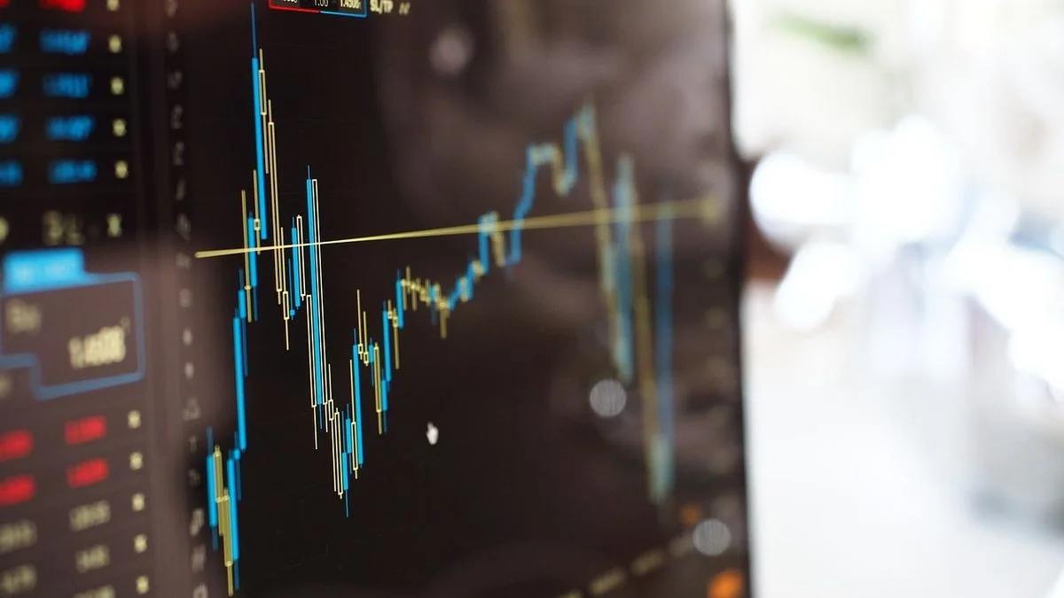 En plena crisis económica y política, el riesgo país sube al nivel más alto desde abril