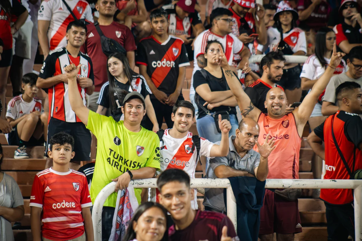River - Hinchada - Malvinas Argentinas (11).jpg