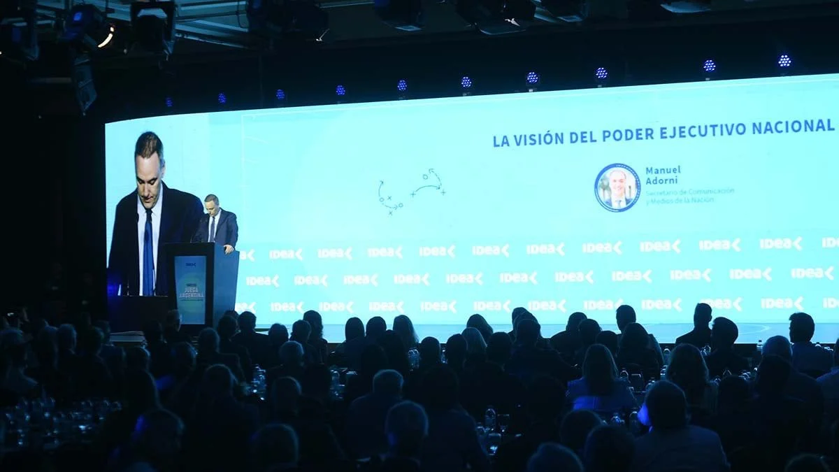 El Gobierno le prometió a los empresarios una reforma laboral con el nuevo Congreso