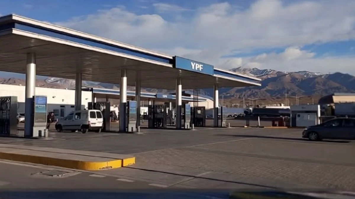 Volvió a estar operativa la YPF de Alfredo Vila que fue clausurada por el municipio de Las Heras