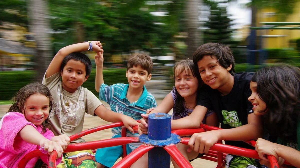La Arístides se llena de juegos e inflables para celebrar la niñez