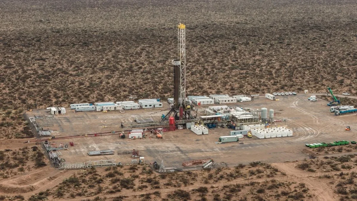 Una compañía que se fue de Mendoza inicia una perforación clave en Vaca Muerta
