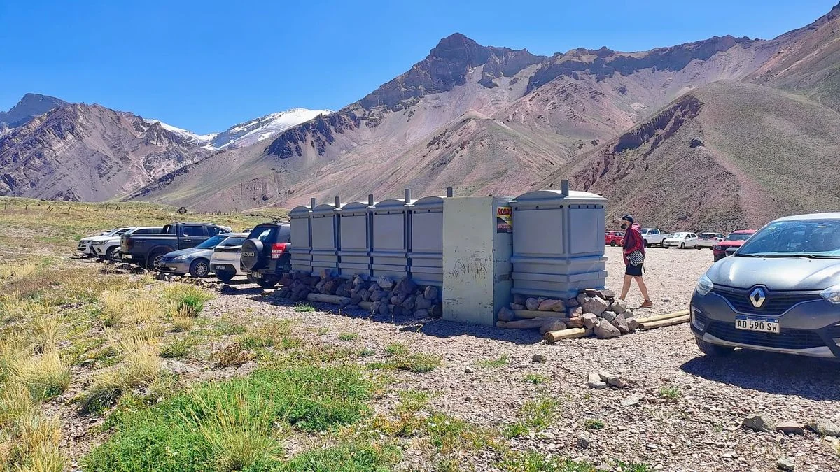 Instalaron baños químicos en Parque Aconcagua