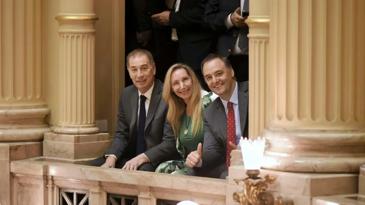 Tras los múltiples escándalos de Manuel Adorni, Milei lo escoltará al Congreso