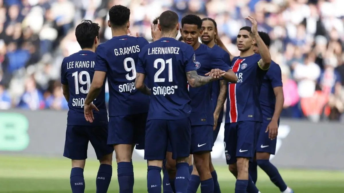 Escándalo mundial: denuncian a una figura del París Saint Germain y campeón del mundo por trata de personas