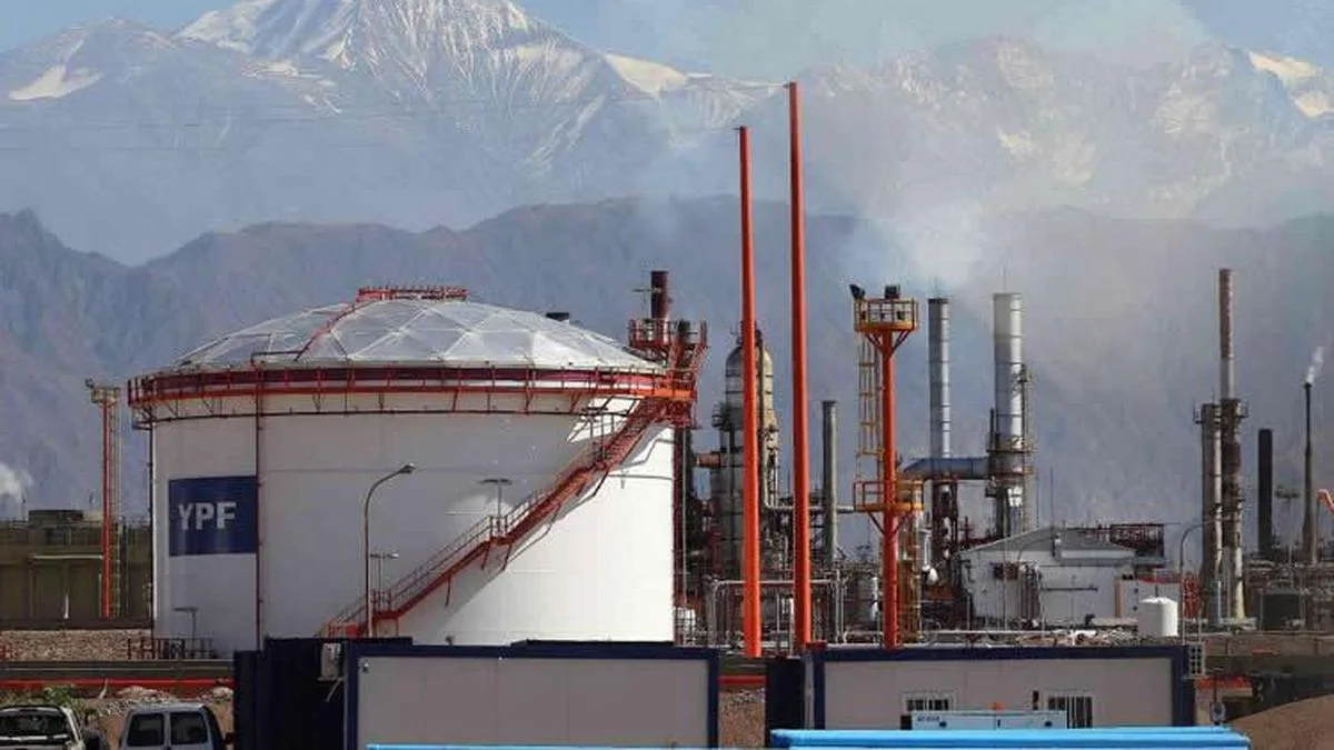 Es oficial: el Gobierno autorizó más biocombustible en la nafta para detener la escalada de precios