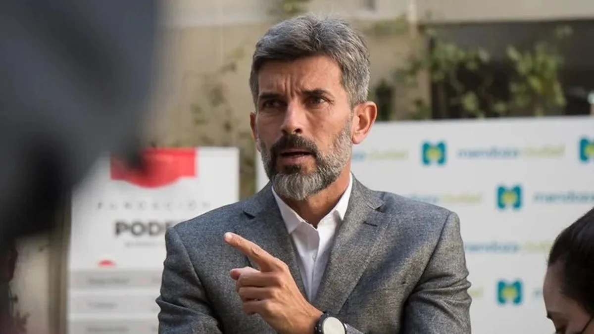 Mendigos al calabozo: Ulpiano Suarez meterá presos a los que duerman en la calle y no quieran ir a refugios
