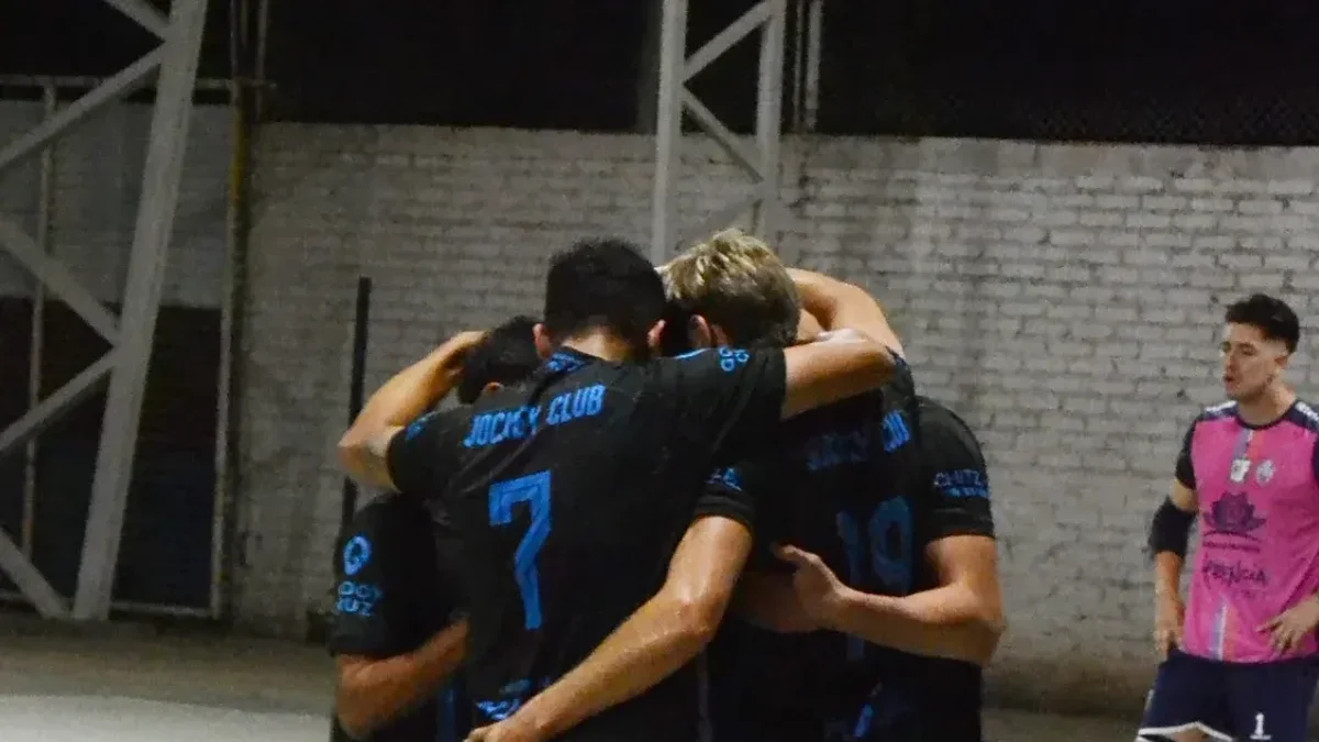 Pese a la lluvia, el Apertura de fútbol de salón tuvo algo de acción en Mendoza
