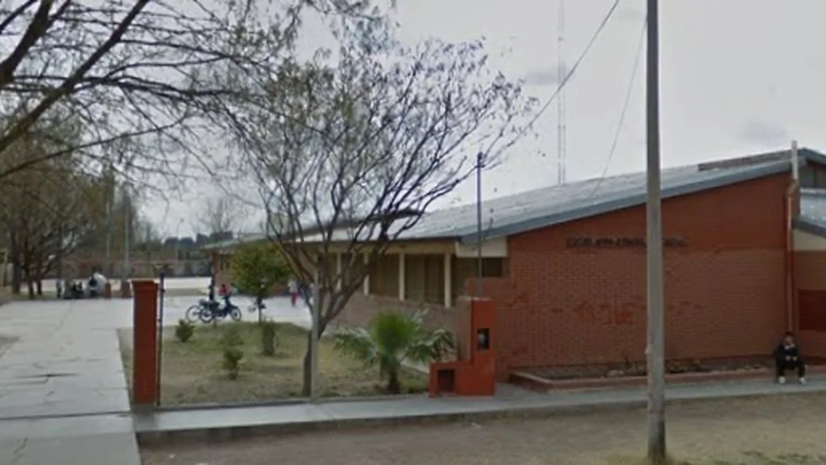 Susto en una escuela de San Rafael: evacuaron a los alumnos por una falla en el horno de la cocina