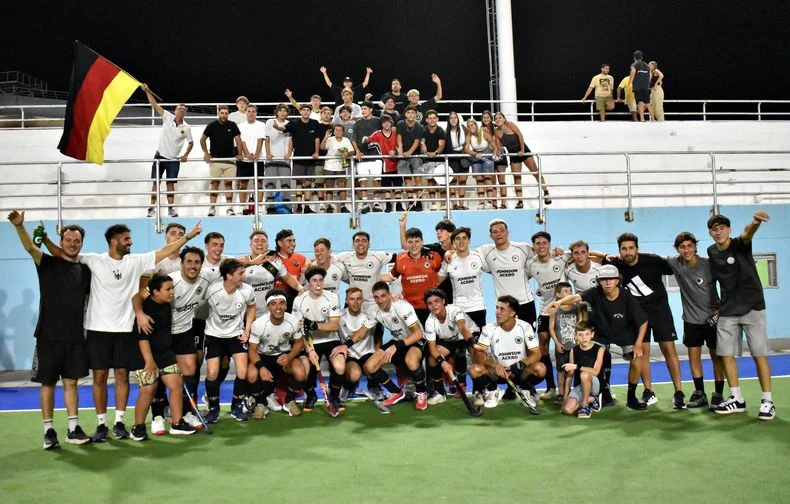 Alem&aacute;n domina en el hockey sobre c&eacute;sped: gan&oacute; el Vendimia y la Copa de Honor.