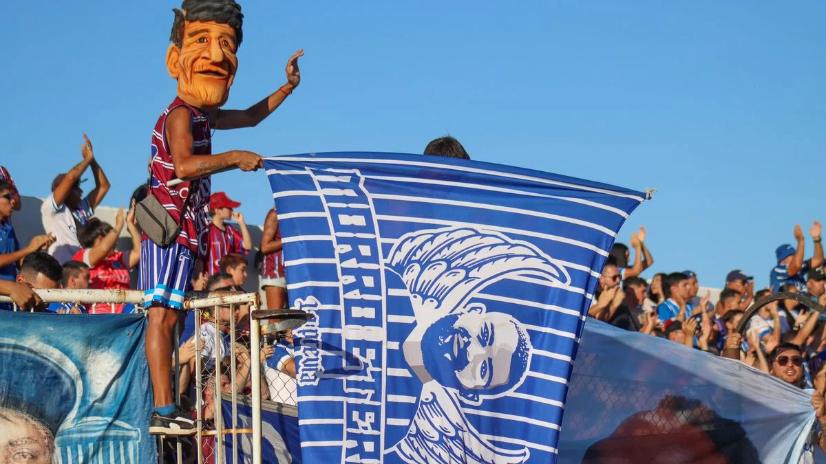Así homenajearon los hinchas de Godoy Cruz al Morro García