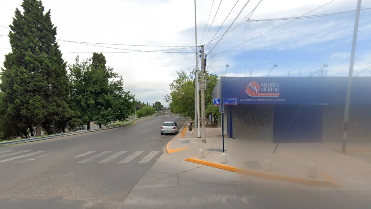 Una motociclista sufrió graves lesiones tras chocar con un auto cuyo conductor estaba alcoholizado