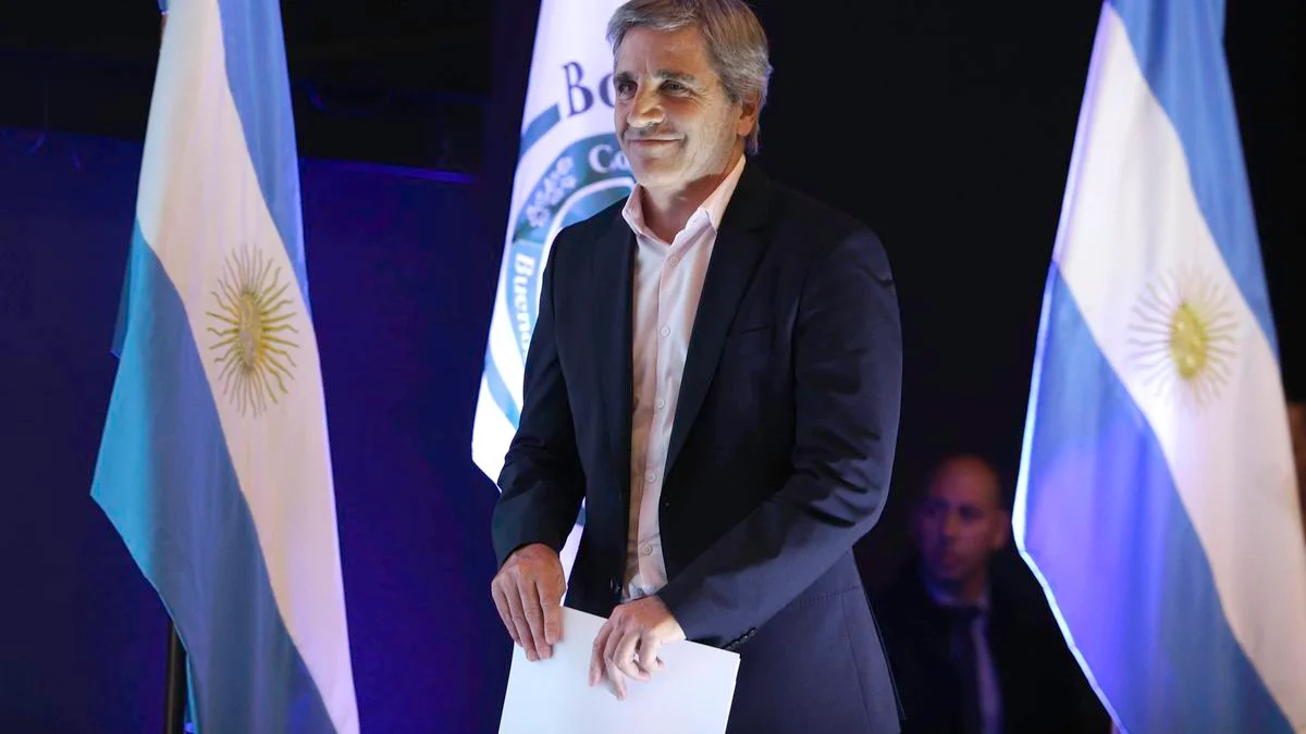 El plan de Luis Caputo para que organismos y empresas públicas inviertan en bonos