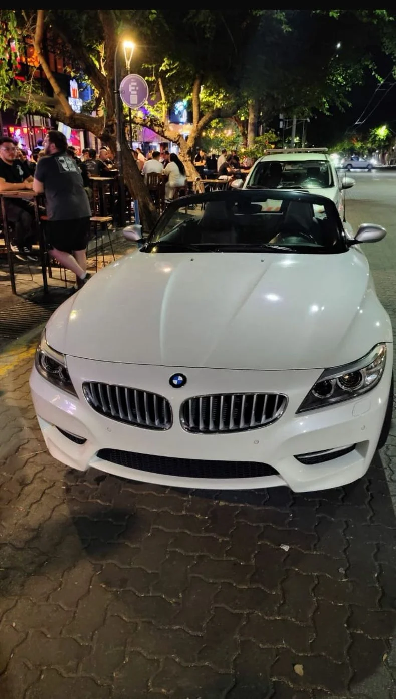 Mart&iacute;n Antolin manejaba un lujoso BMW Z4 blanco.&nbsp;