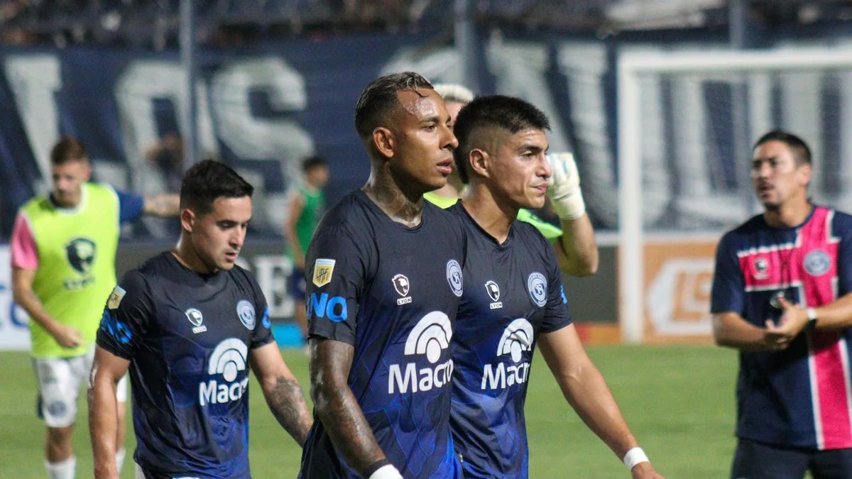 Independiente Rivadavia empató ante Estudiantes en un vibrante encuentro y se mantiene invicto