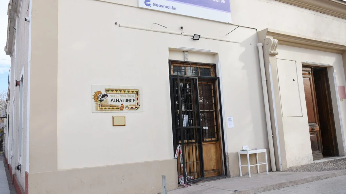 La increíble historia de la Biblioteca Almafuerte: de farmacia a patrimonio cultural