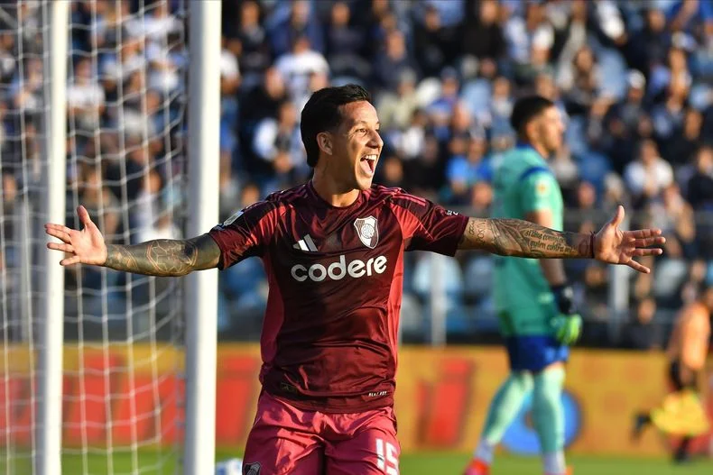 River goleó a Gimnasia de La Plata como visitante y clasificó a los octavos de final del fútbol argentino