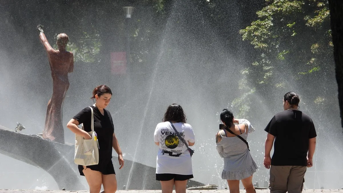 Mendoza continúa en riesgo por la ola de calor y las tormentas