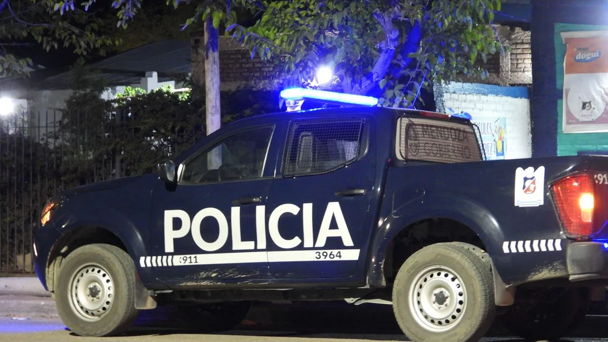Tres delincuentes robaron un kiosco en el barrio Bombal y la policía logró detener a uno
