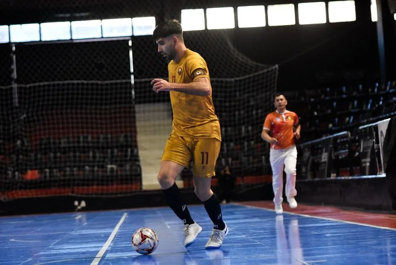 Mendoza se lució ante Resistencia y sacó su boleto a playoffs en el Argentino de Selecciones de fútbol de salón.