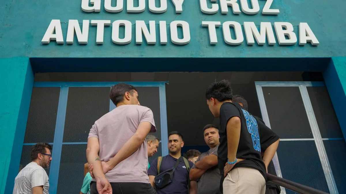 Del reclamo de los socios a la fecha de elecciones: los días post descenso que golpean a Godoy Cruz