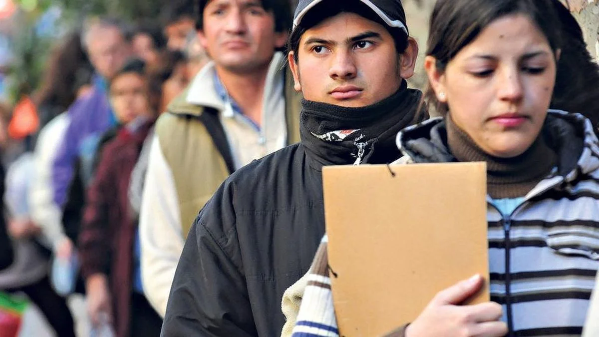 El Gobierno de Mendoza propone que los empresarios no paguen aportes por dos años si contratan jóvenes