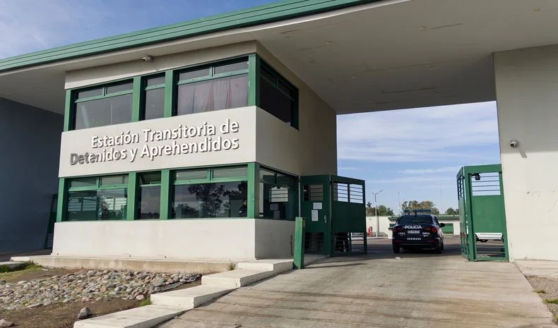 El hombre sospechado por el abuso quedó aprehendido en Estrada. 