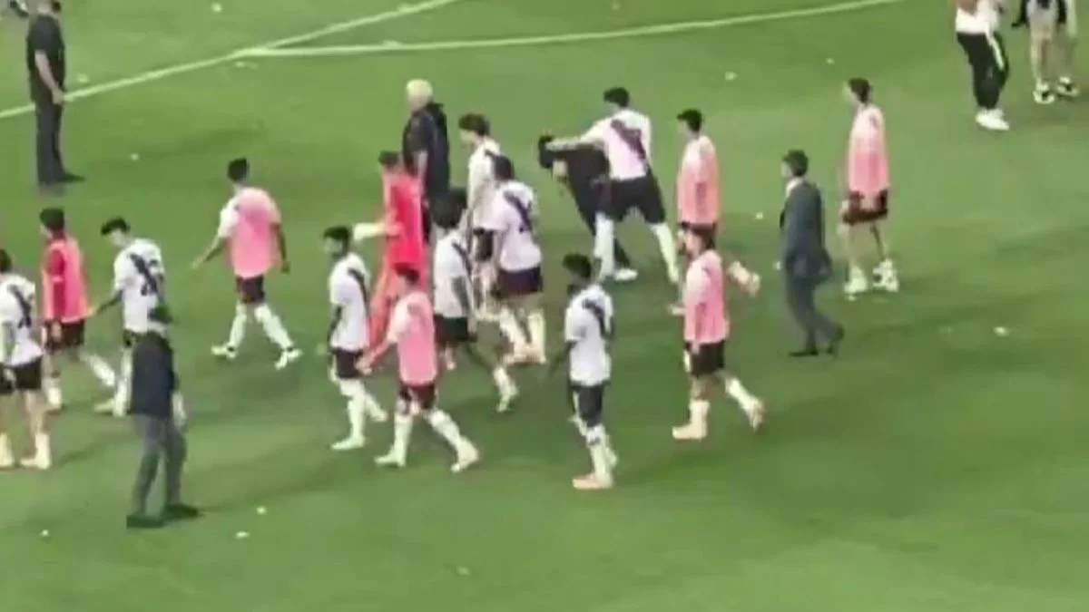 El castigo más duro: la sanción al hincha de Boca que entró a La Bombonera y fue agredido por Maxi Salas