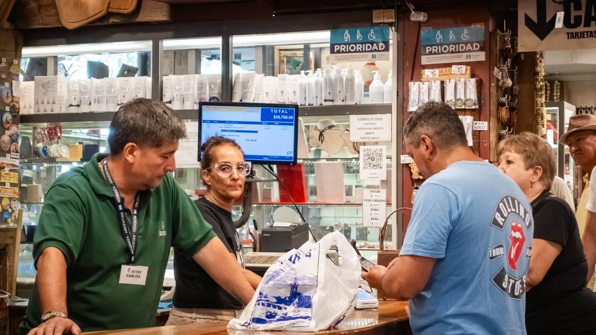 Tarjetear para comer: se multiplicó por cuatro el nivel de morosidad de las familias