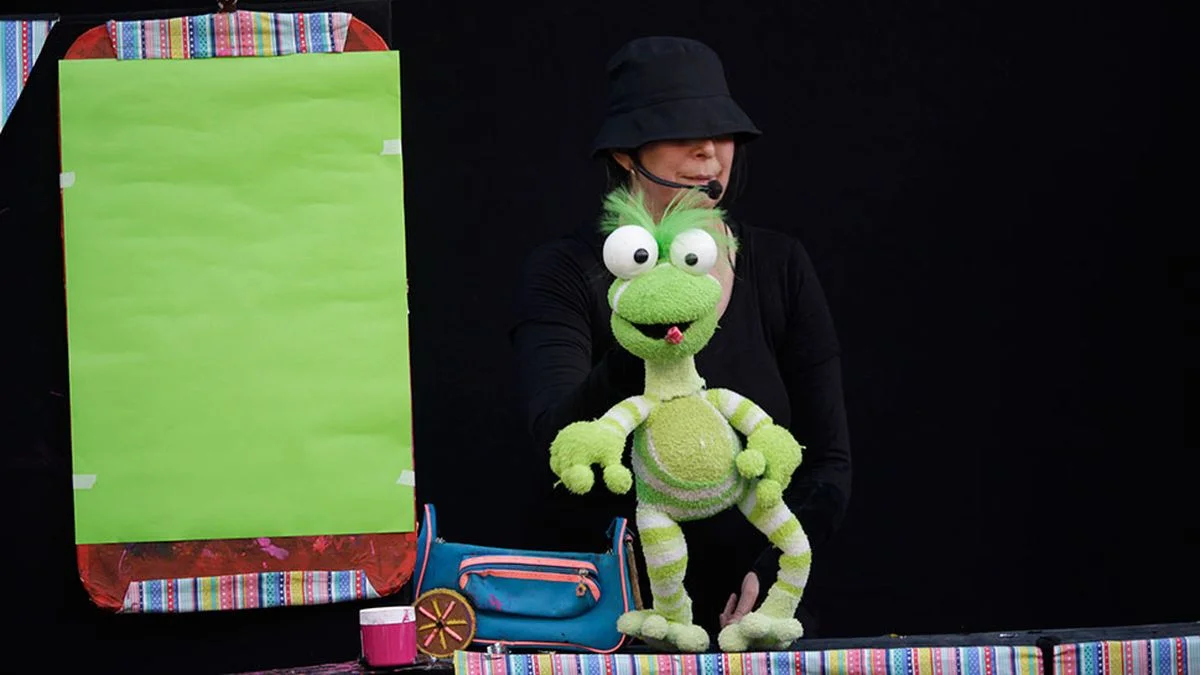 El elenco Giraluna Títeres presenta un nuevo show en la Biblioteca Manuel Belgrano