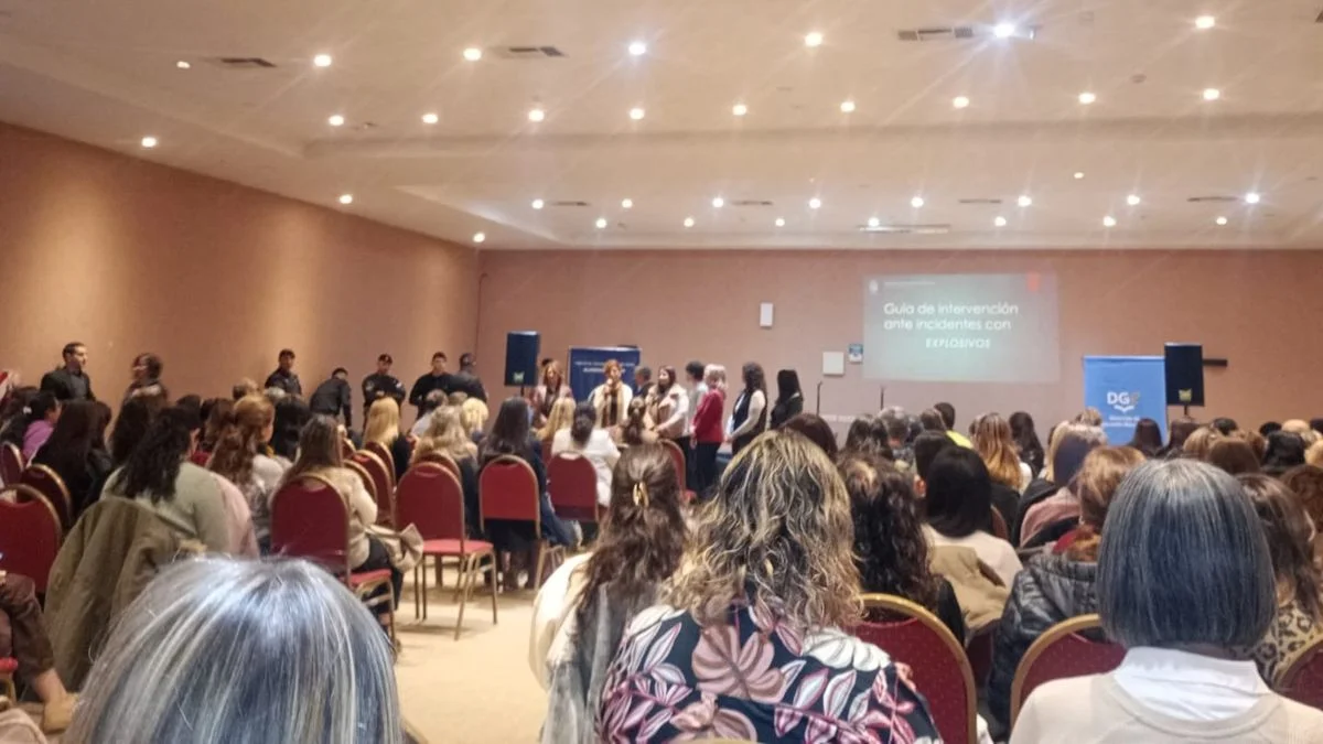 La DGE realizó una jornada de capacitación para autoridades de escuelas en San Rafael