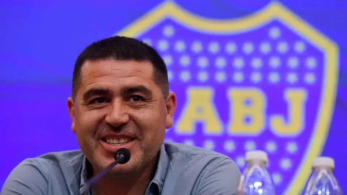 Salió a la luz el DT que quiere Riquelme para Boca tras la salida de Fernando Gago